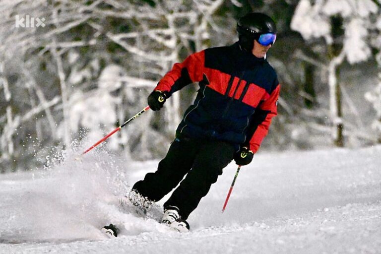 Otvorena ski sezona na Bjelašnici, prvi spustovi i noćno skijanje donijeli zimsku avanturu