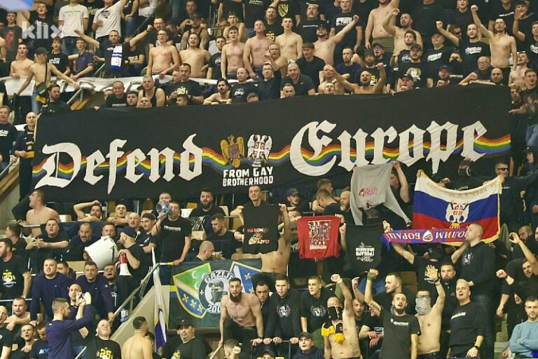 BH Fanaticosi istakli oduzete rekvizite navijača Srbije, zamalo došlo do incidenta na tribini